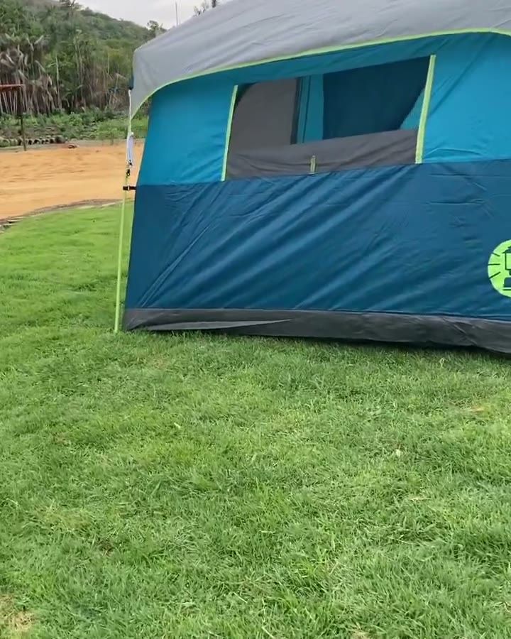 Área de camping vista frontal